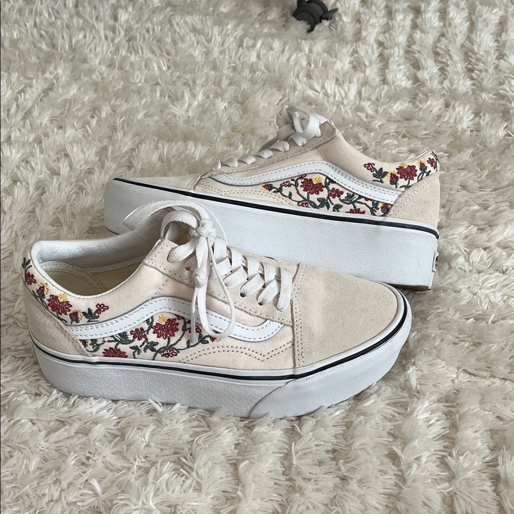 VANS Floral Embroidered Sneakers